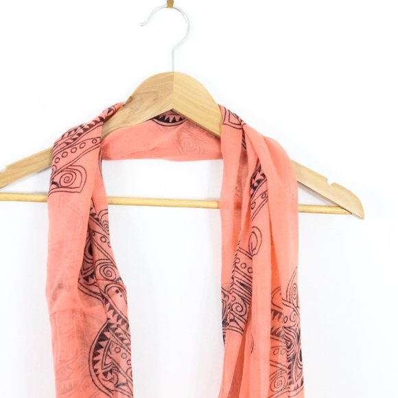 *Rue21 etc Circle Scarf - Picture 2 of 3